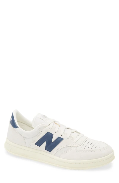 T500 Tennis Sneaker