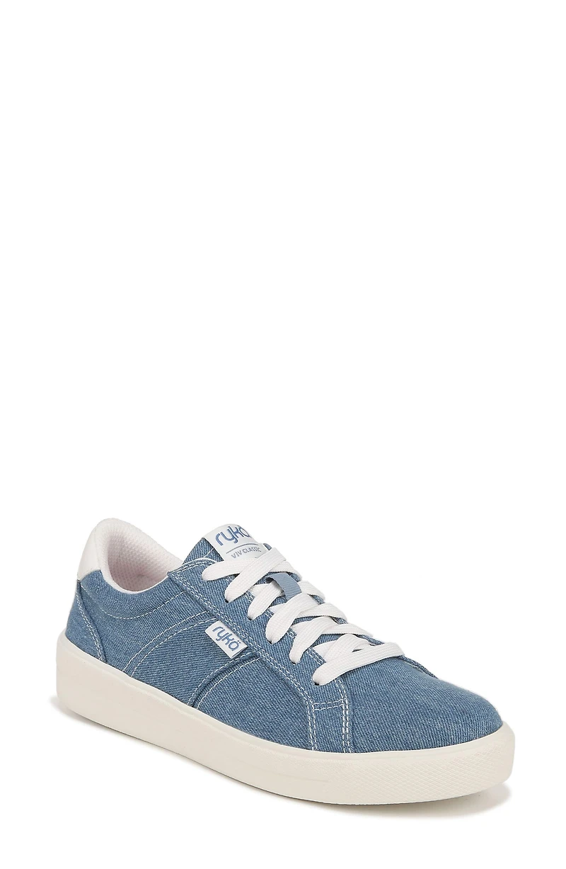 Viv Classic Low Top Sneaker