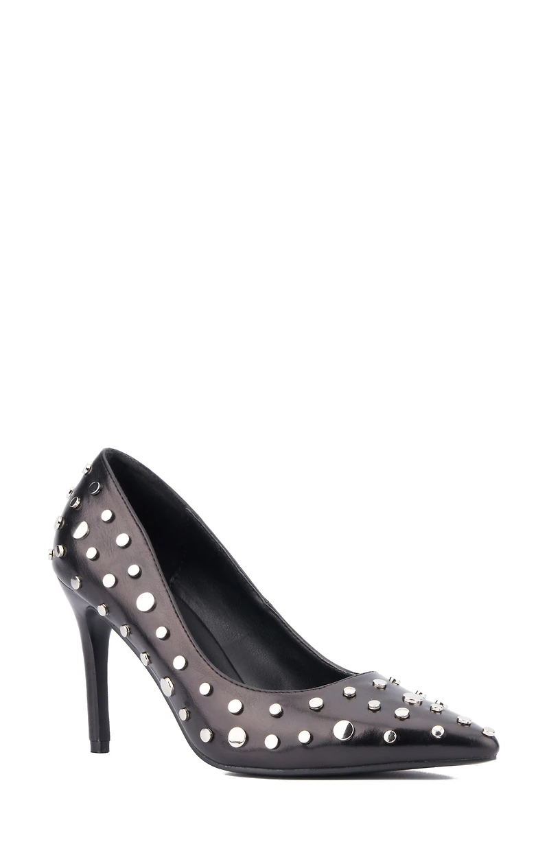 Zoelle Studded Pump