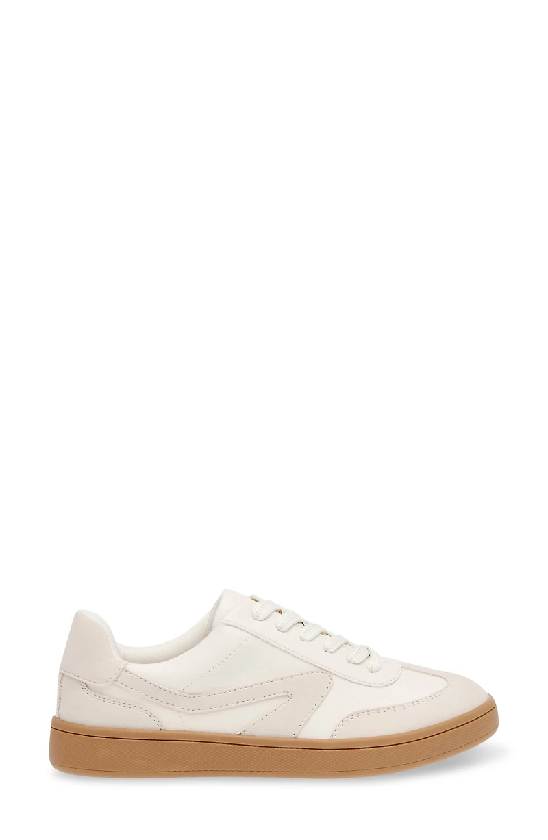 Voyage Sneaker