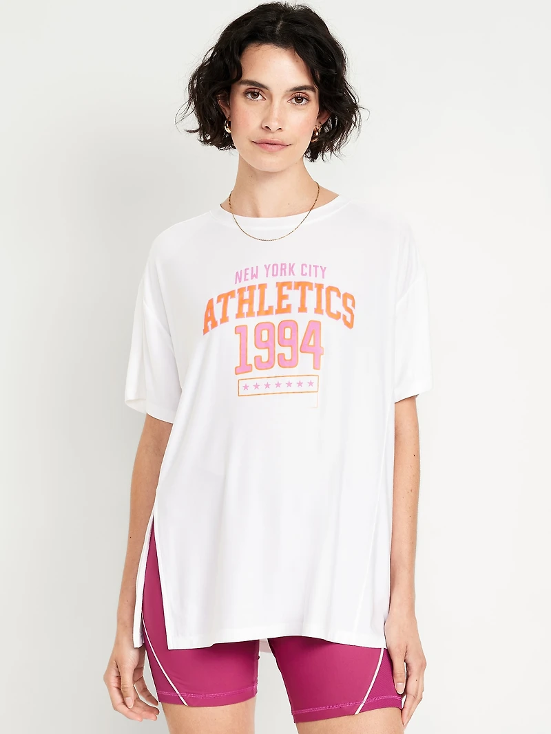 CloudMotion Oversized Graphic T-Shirt