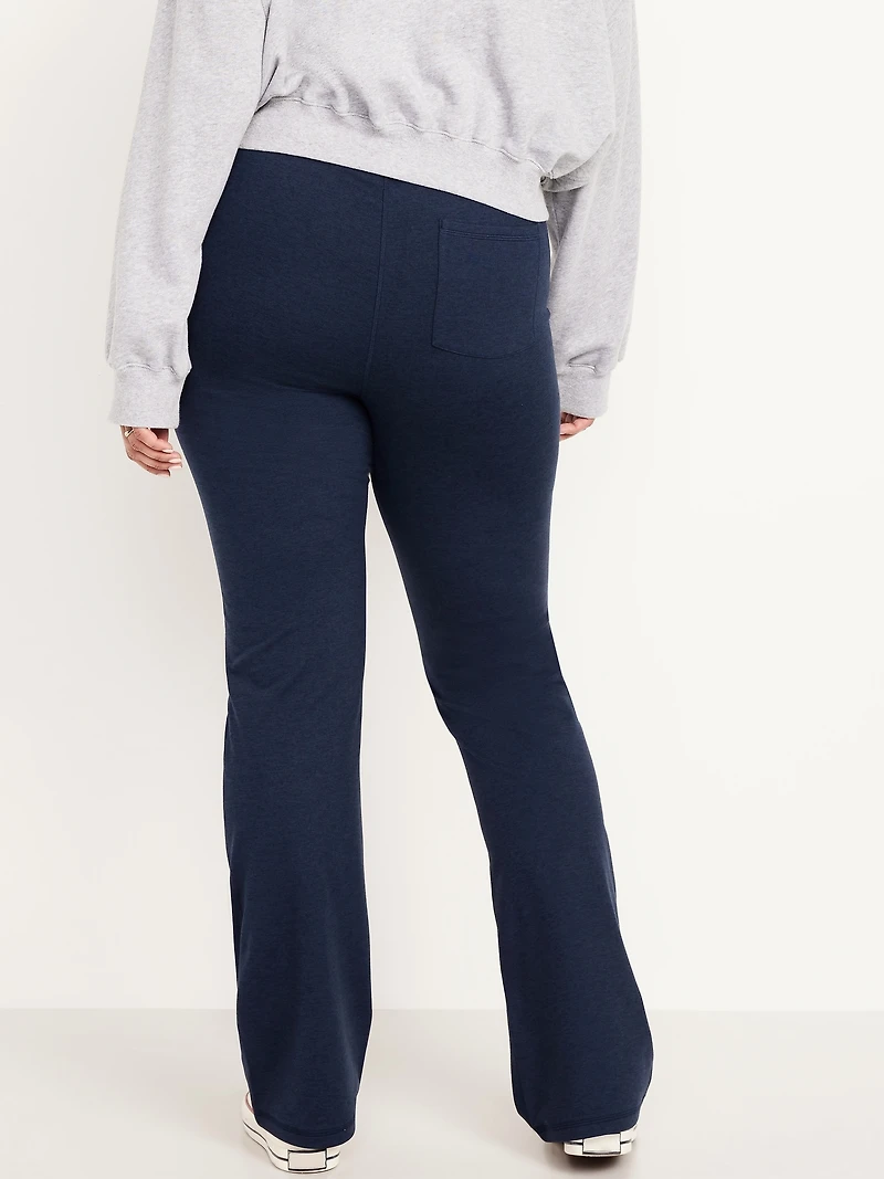 Extra High-Waisted CloudComfy Flare Leggings
