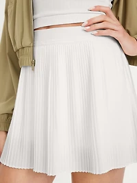 Extra High-Waisted Micro-Pleated Performance Skort