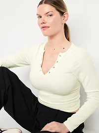 Exhale Seamless Cropped Henley Top