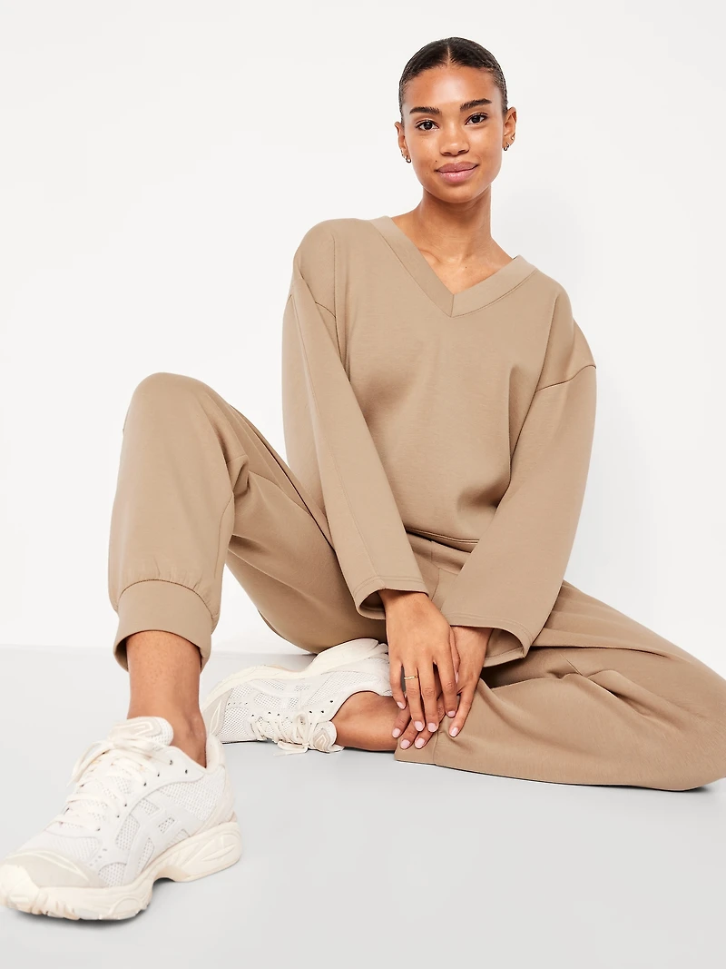 Bounce Fleece V-Neck Cocoon Sweatshirt