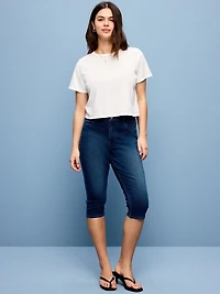 High-Waisted Wow Capri Jeans