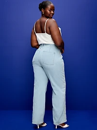 Curvy Extra High-Waisted Scalloped Wide-Leg Jeans