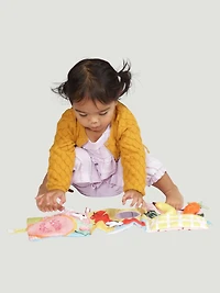 Manhattan Toy Mini-Apple Farm Soft Activity Book
