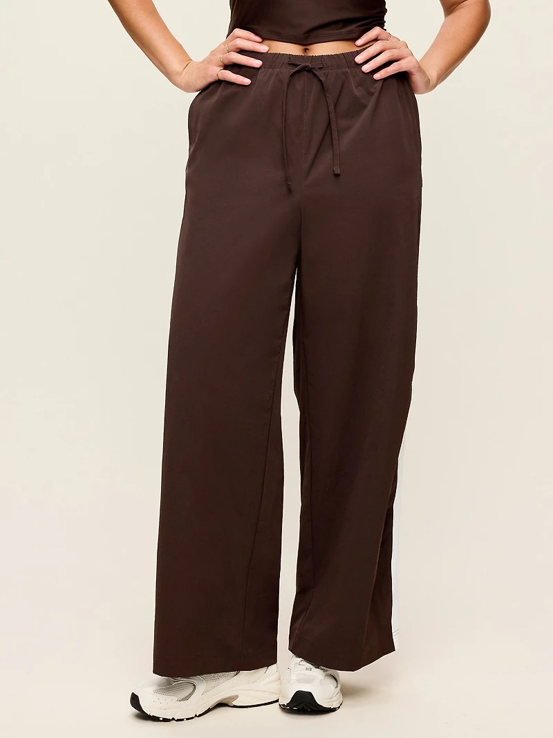 High-Waisted TrekTech Lightweight Woven Active Pants