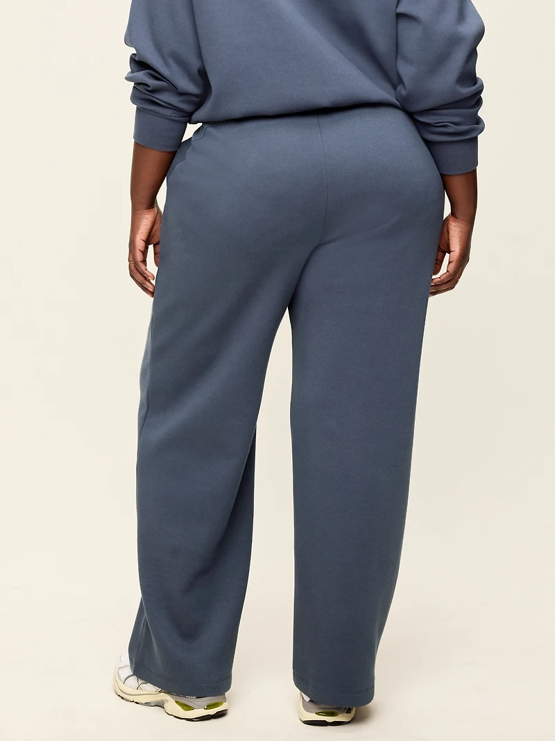 Mid-Rise Dynamic Fleece Textured Wide-Leg Sweatpants