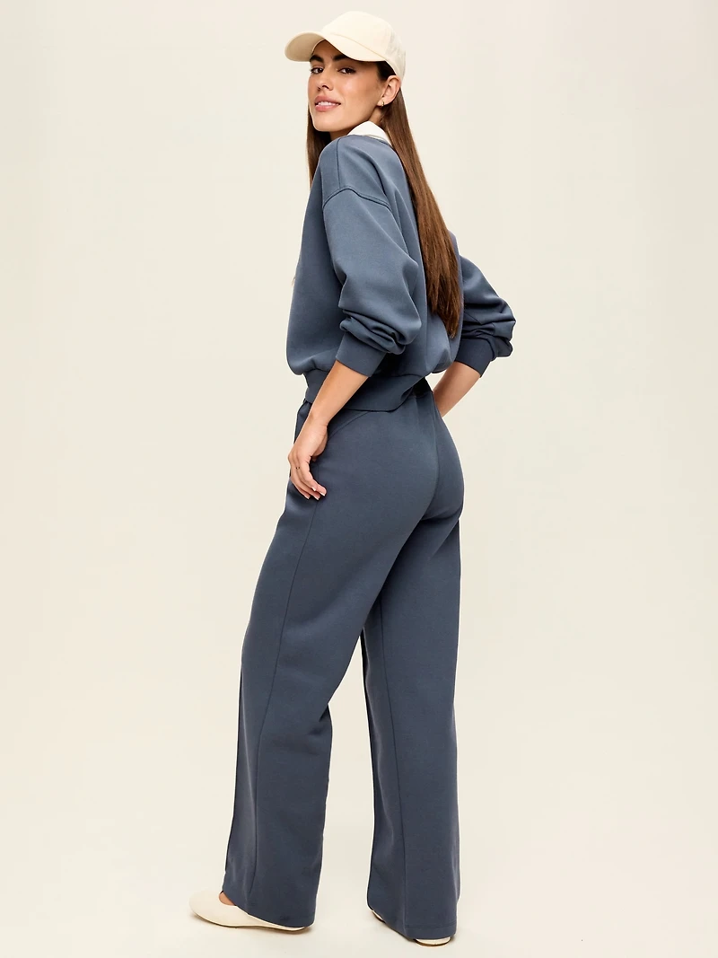 Mid-Rise Dynamic Fleece Textured Wide-Leg Sweatpants