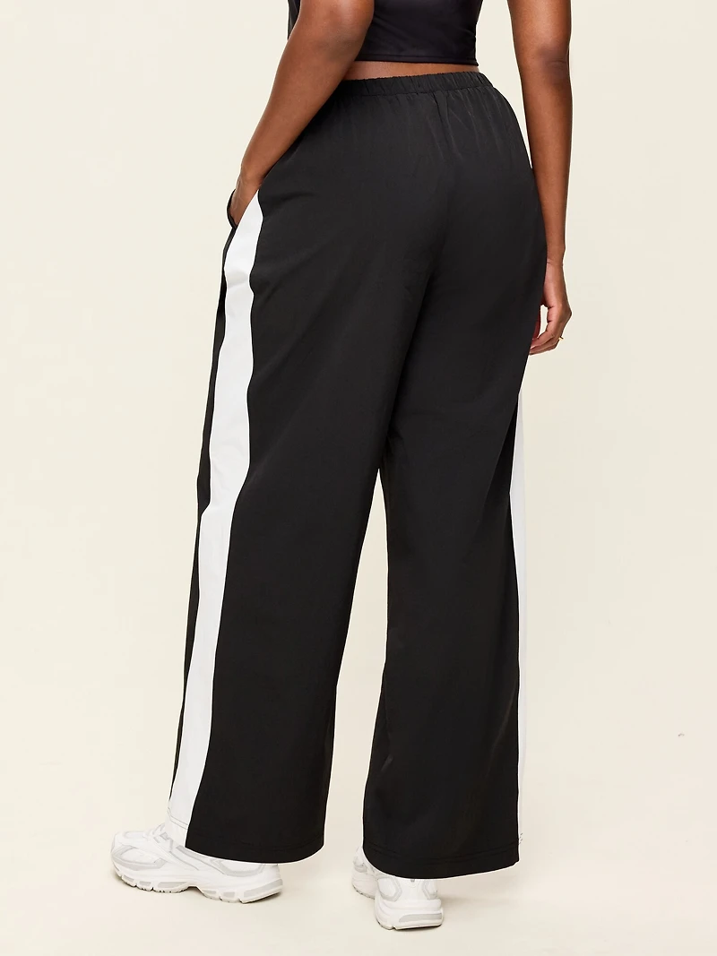 High-Waisted TrekTech Lightweight Woven Active Pants