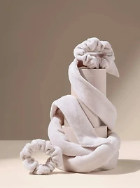 The Hair Edit Heatless Soft Ribbon Curl Set