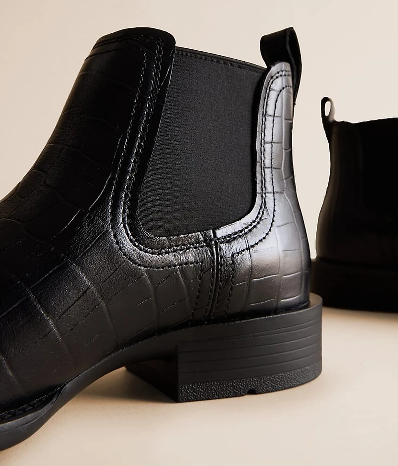 Booker Leather Chelsea Boot