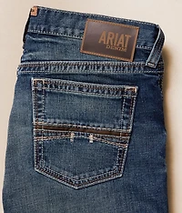 M7 Slim Straight Stretch Jean