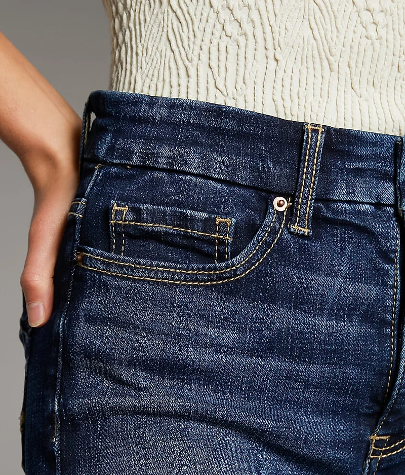 Parker Stretch Short