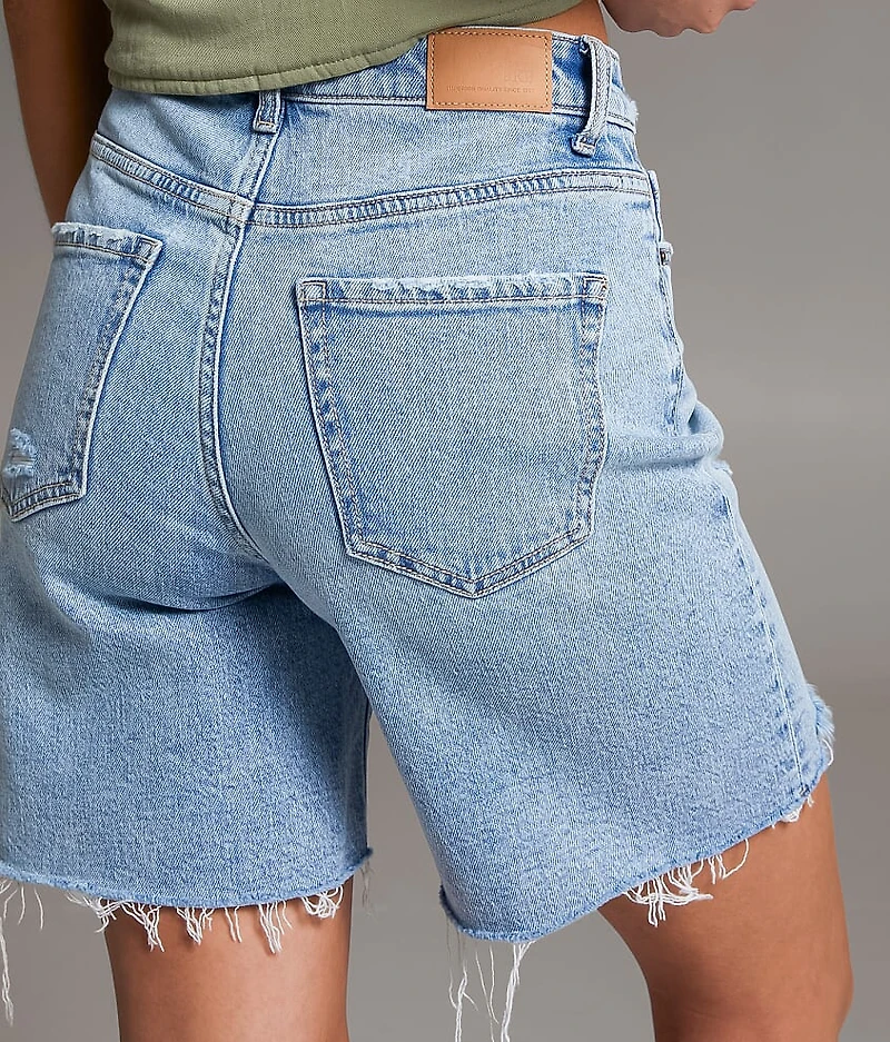 Billie Stretch Short