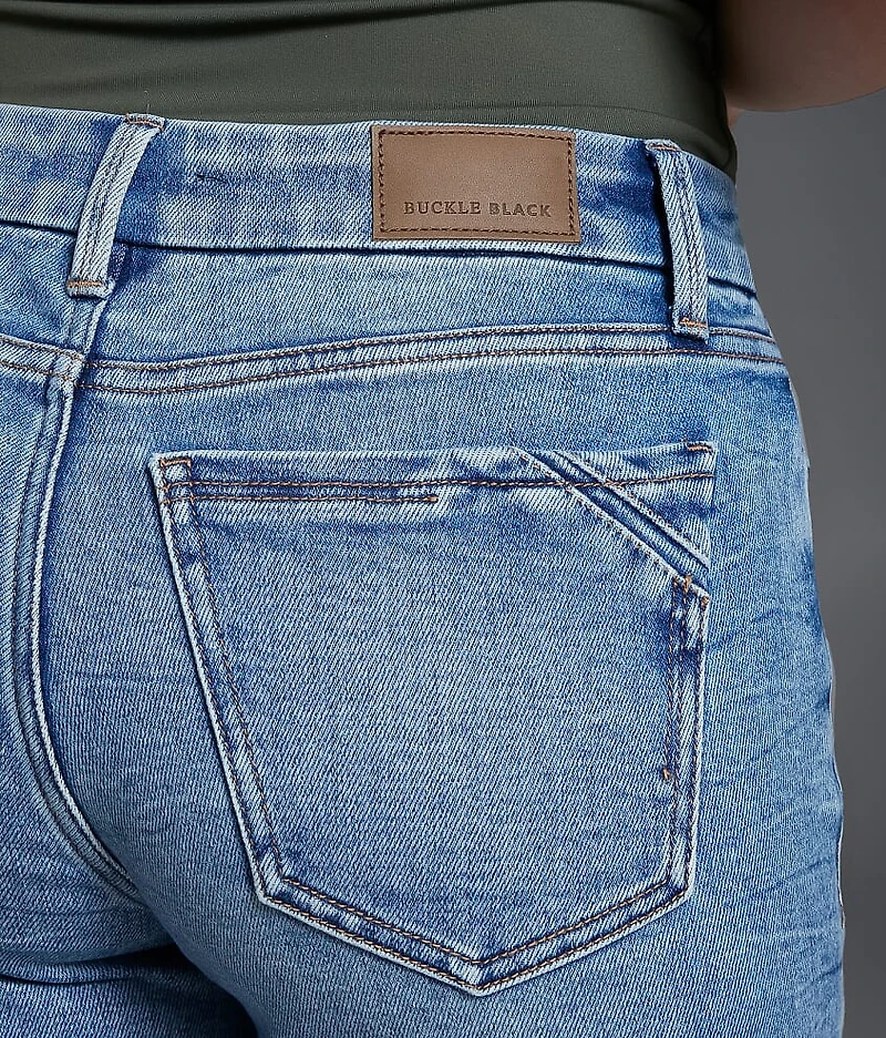 Fit No. 53 Bermuda Stretch Short