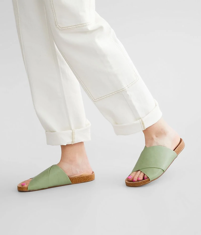 Aviana Sandal