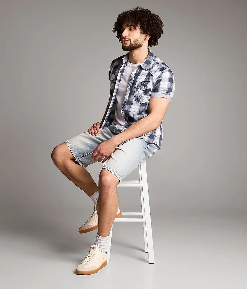 Wells Baggy Stretch Short