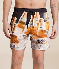 Modelo Stretch Swim Trunks