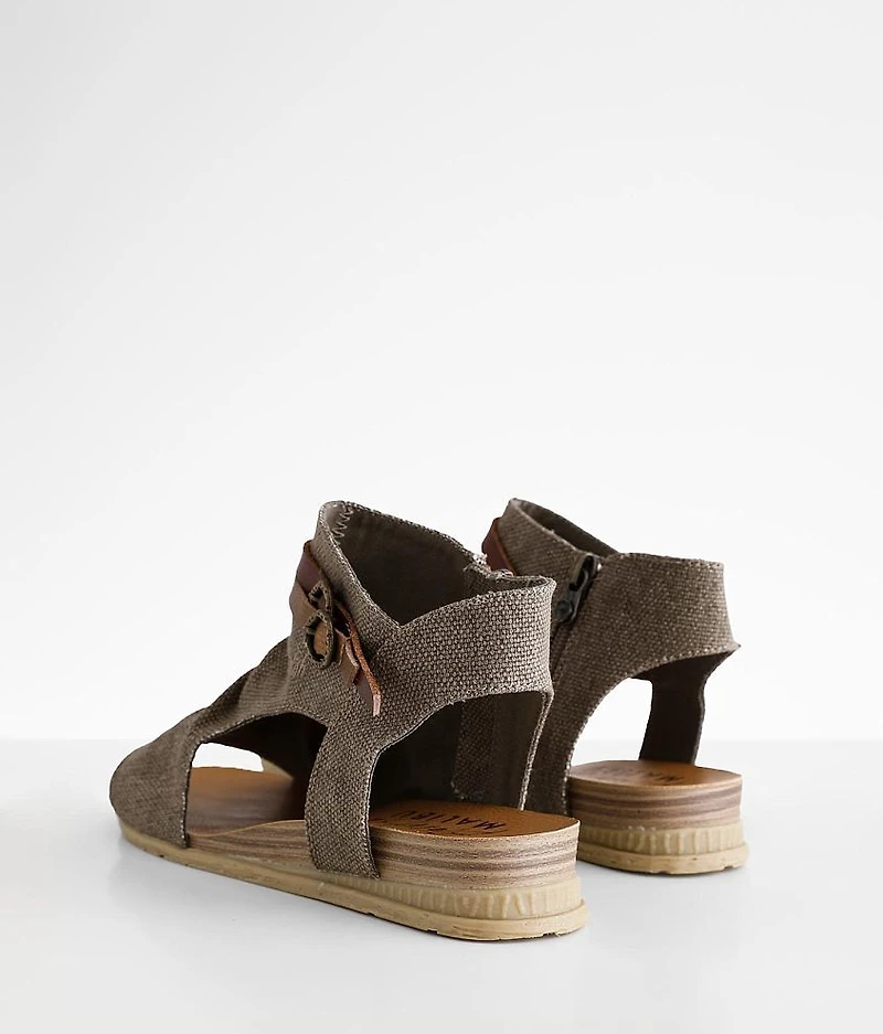 Boxie Hooded Sandal