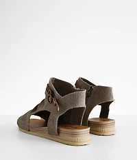 Boxie Hooded Sandal