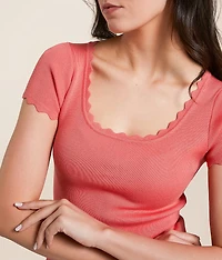 Scalloped Trim Top