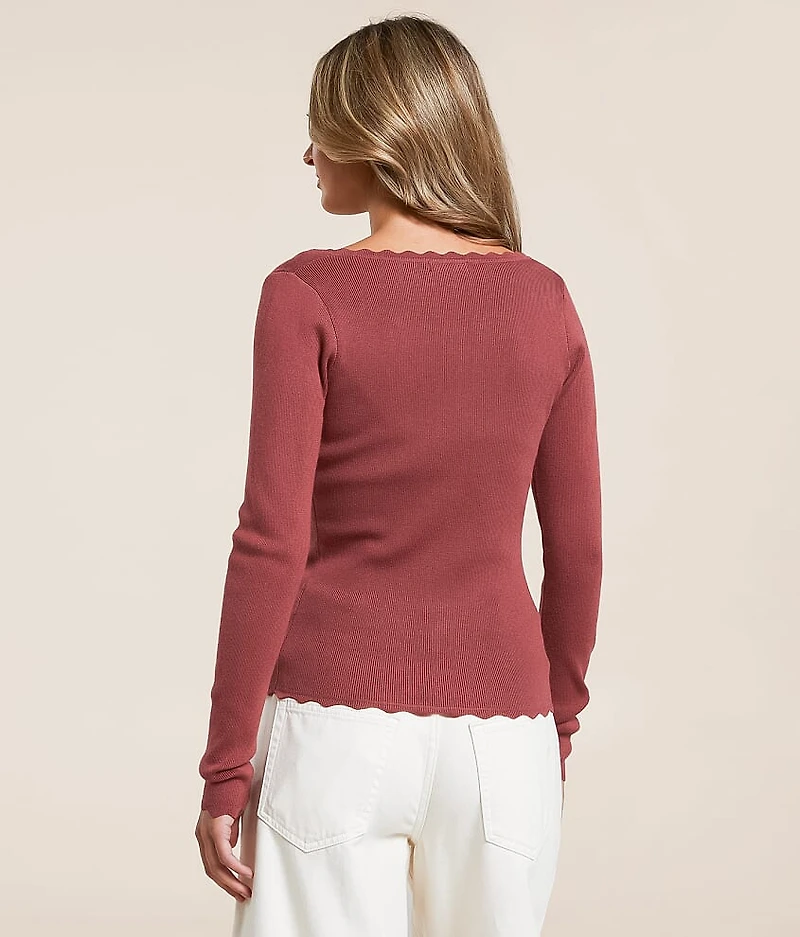 Scalloped Trim Top