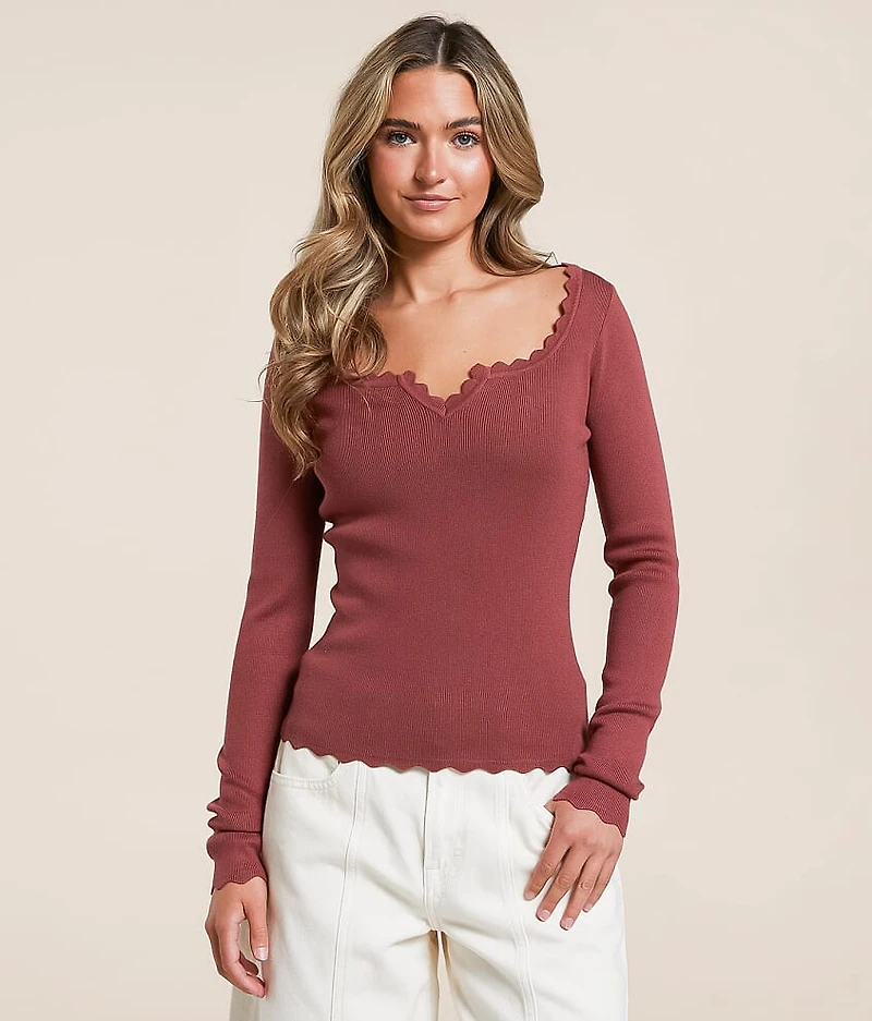 Scalloped Trim Top