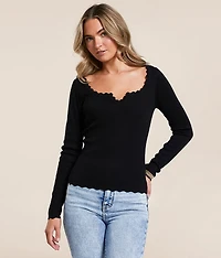 Scalloped Trim Top