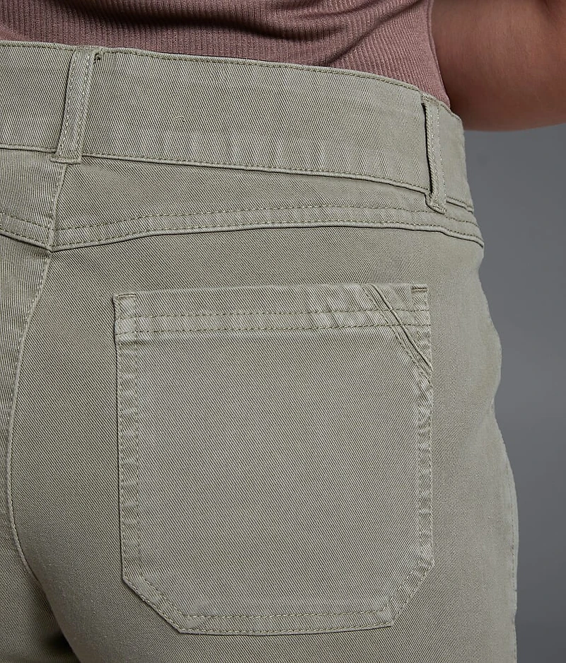 Pull-On Chino Stretch Short