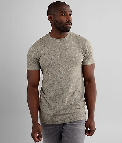 Basic T-Shirt