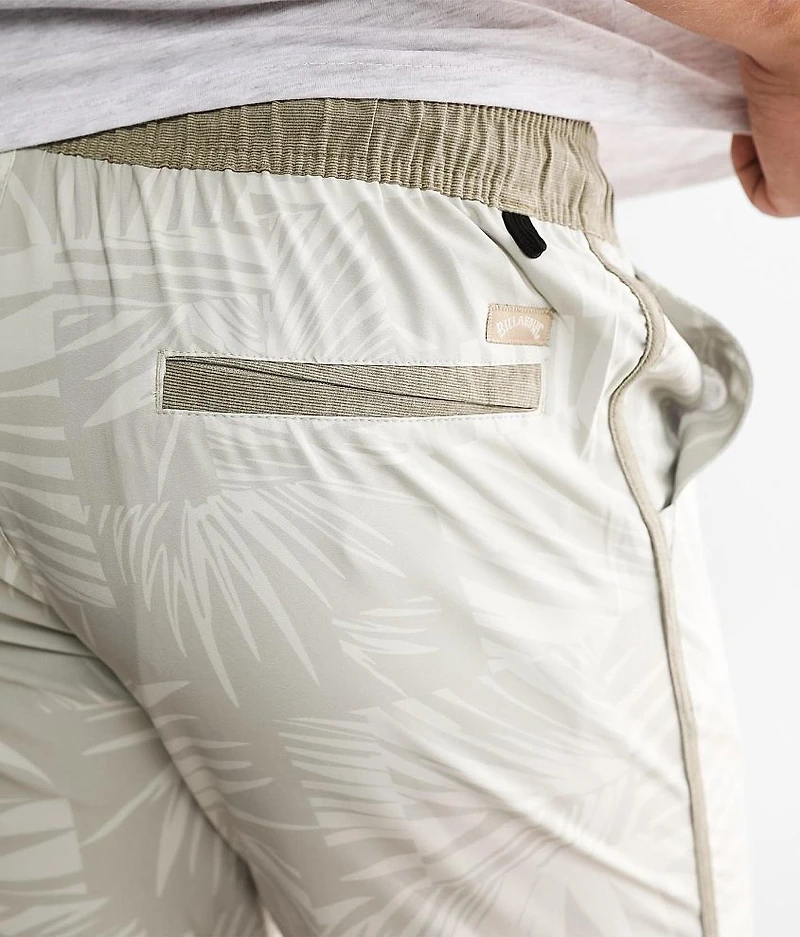 Crossfire Hybrid Stretch Walkshort