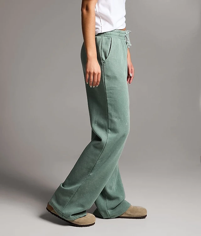 Washed Wide Leg Sweatpant