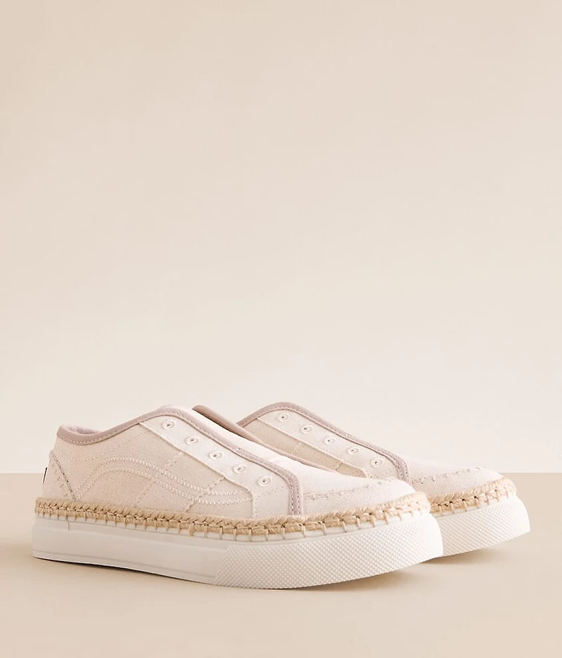 No Chill Metallic Sneaker