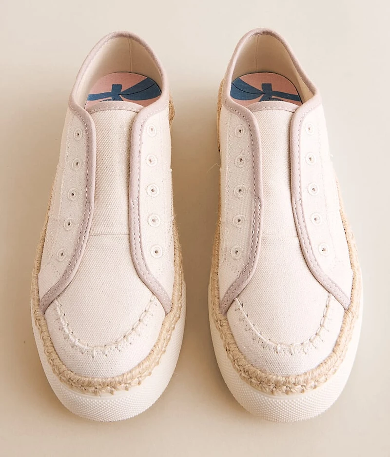 No Chill Metallic Sneaker