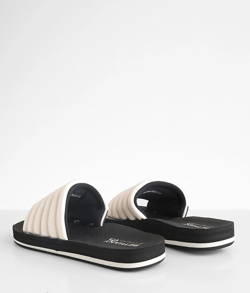 Pukka Puff Slide