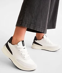 Out N About III City Sneaker