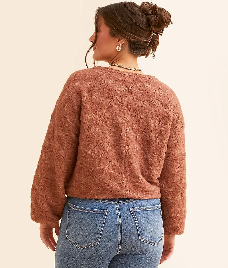 Textured Eyelash Top