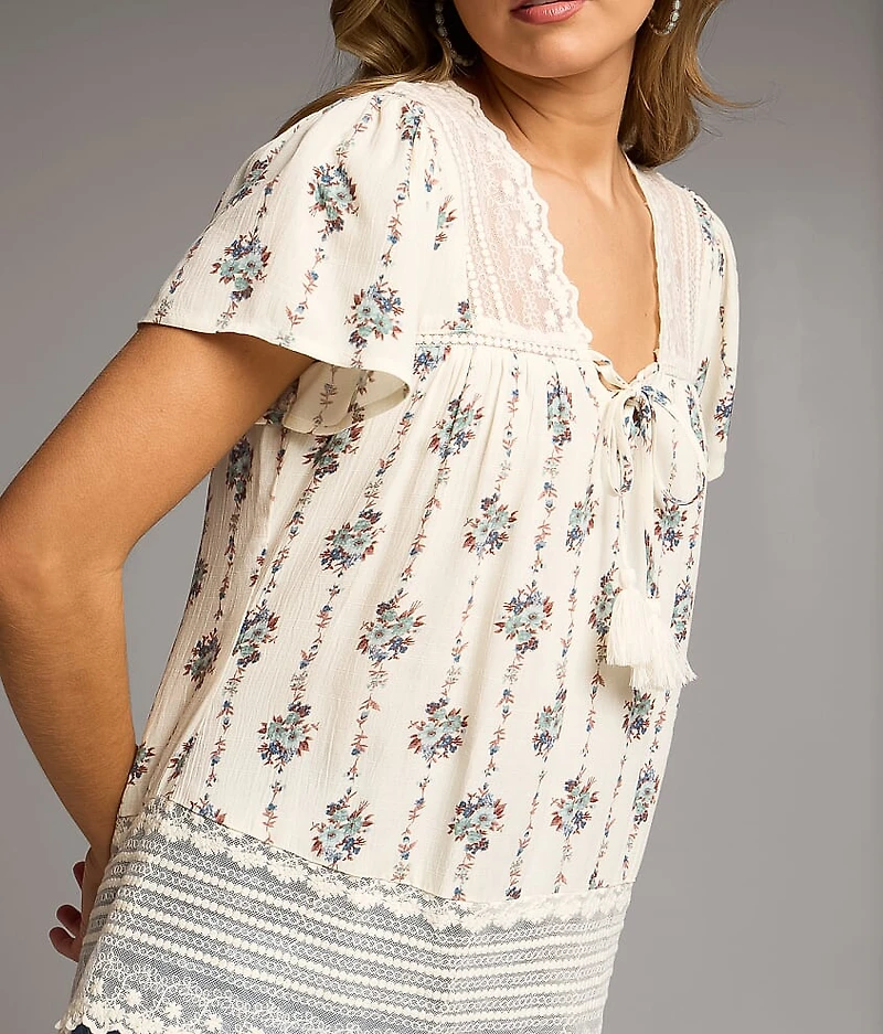 Floral & Lace Top