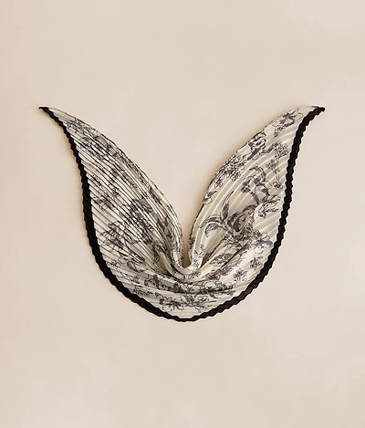Pleated Fashion Scarf