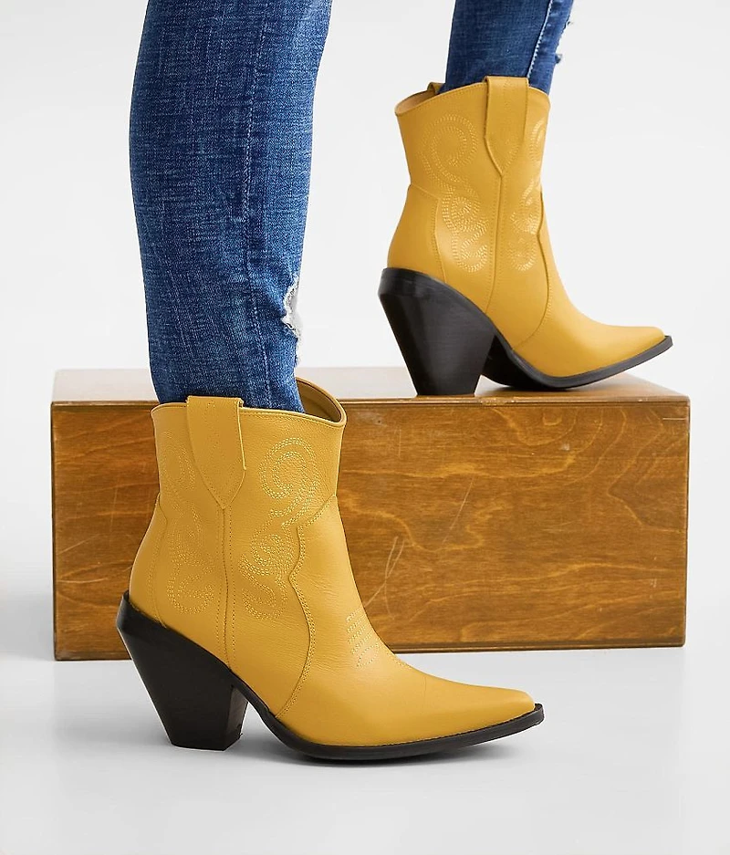 Pretty N' Prissy Western Leather Ankle Boot