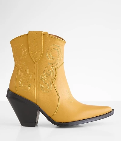 Pretty N' Prissy Western Leather Ankle Boot