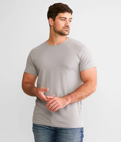 Basic T-Shirt