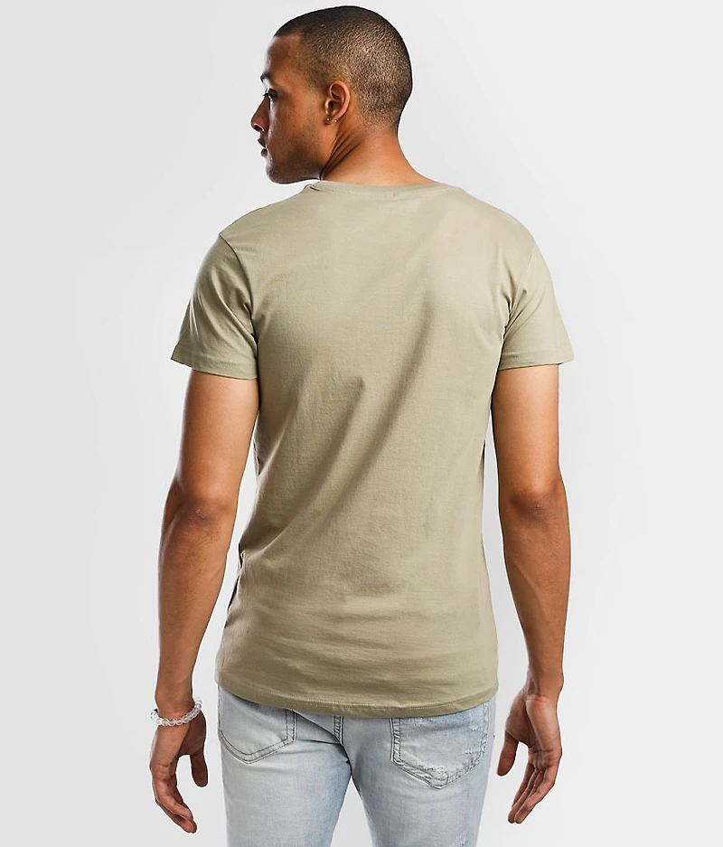 Basic T-Shirt