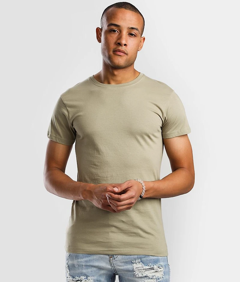Basic T-Shirt