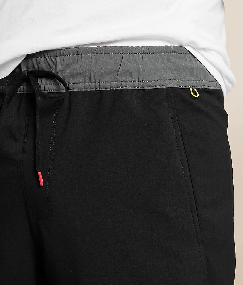 Standard Issue Performance Stretch Short