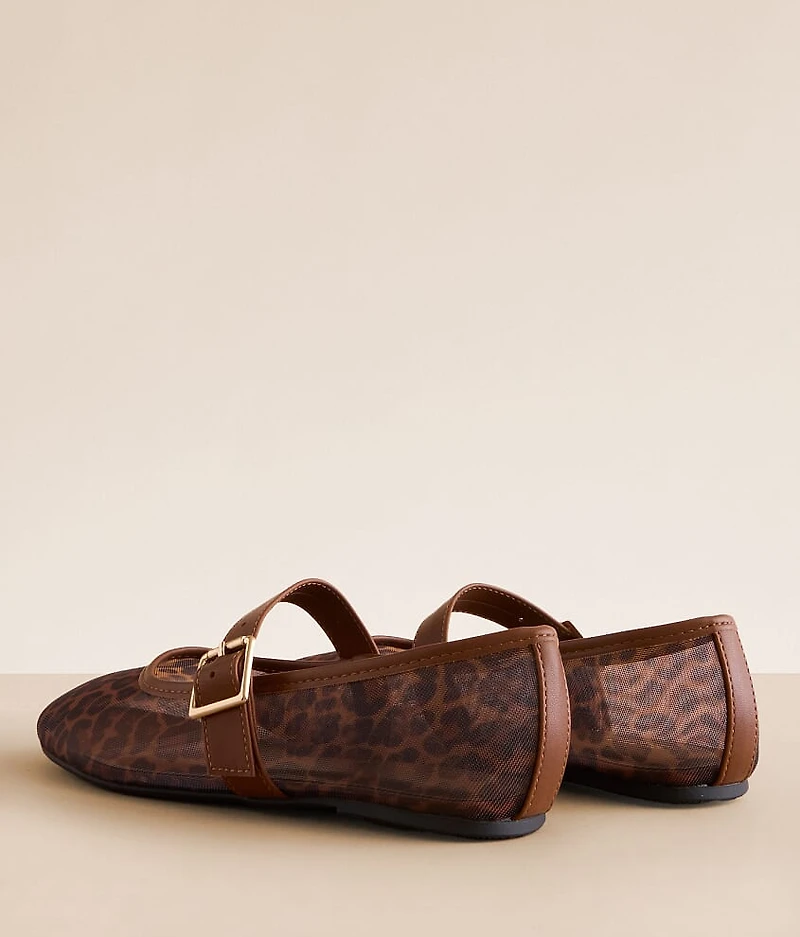 Jumbo Leopard Mesh Shoe