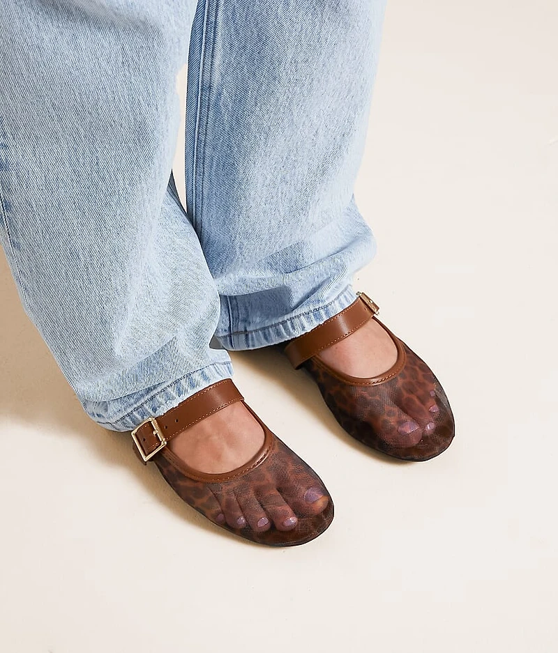 Jumbo Leopard Mesh Shoe